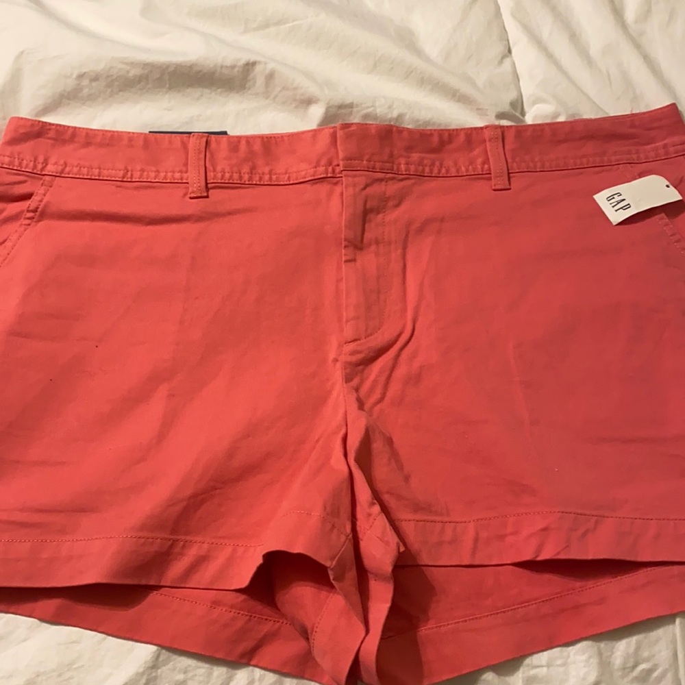 GAP shorts